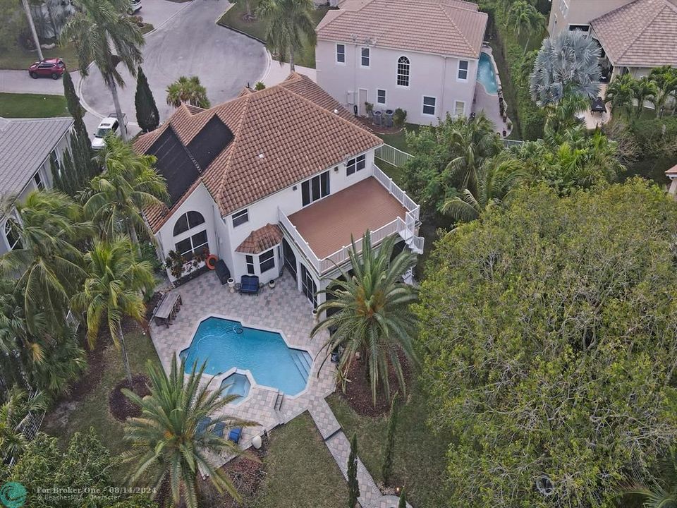 Recently Sold: $1,090,000 (5 beds, 3 baths, 3030 Square Feet)