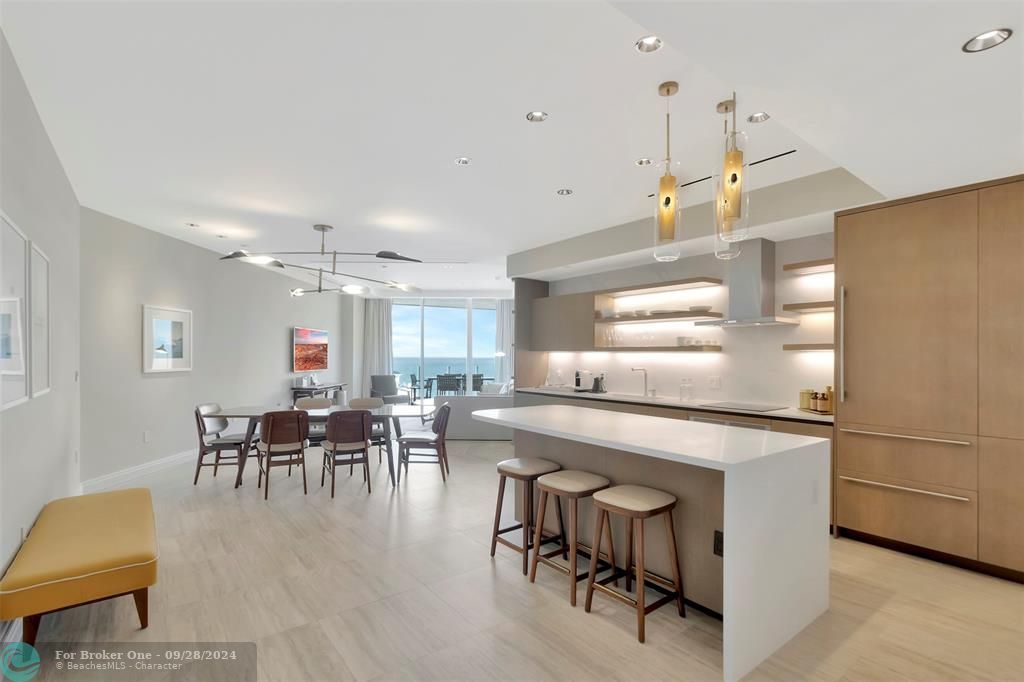 Active With Contract: $4,199,000 (2 beds, 3 baths, 2069 Square Feet)