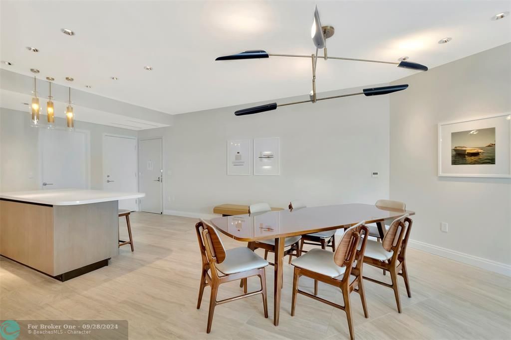 Active With Contract: $4,199,000 (2 beds, 3 baths, 2069 Square Feet)