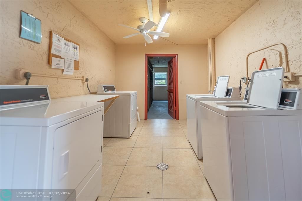Active With Contract: $115,000 (2 beds, 2 baths, 920 Square Feet)