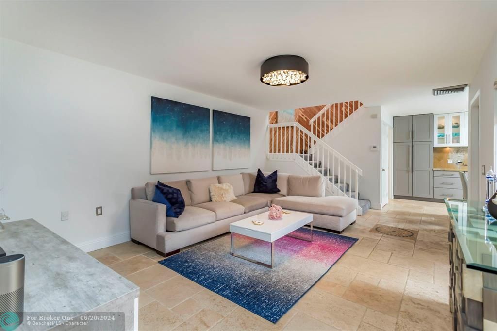 Active With Contract: $485,000 (3 beds, 2 baths, 1488 Square Feet)