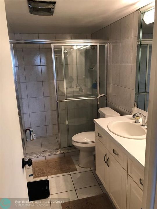 В аренду: $1,950 (2 спален, 2 ванн, 1002 Квадратных фут)