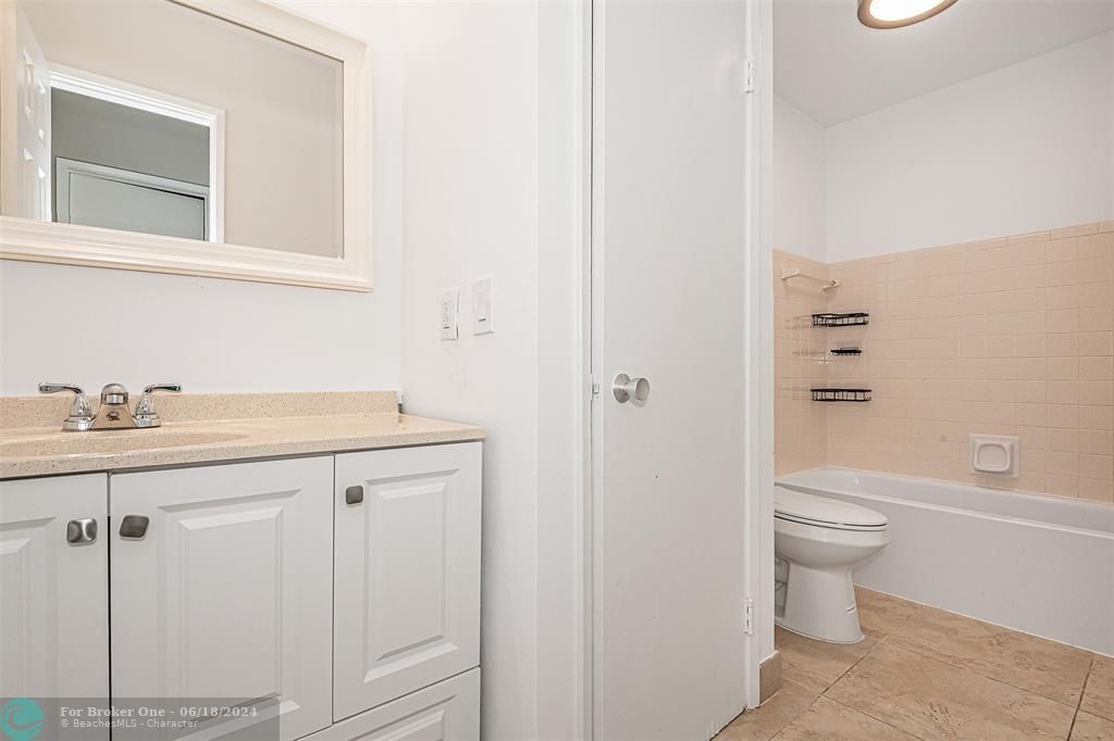 For Sale: $1,875 (1 beds, 1 baths, 0 Square Feet)