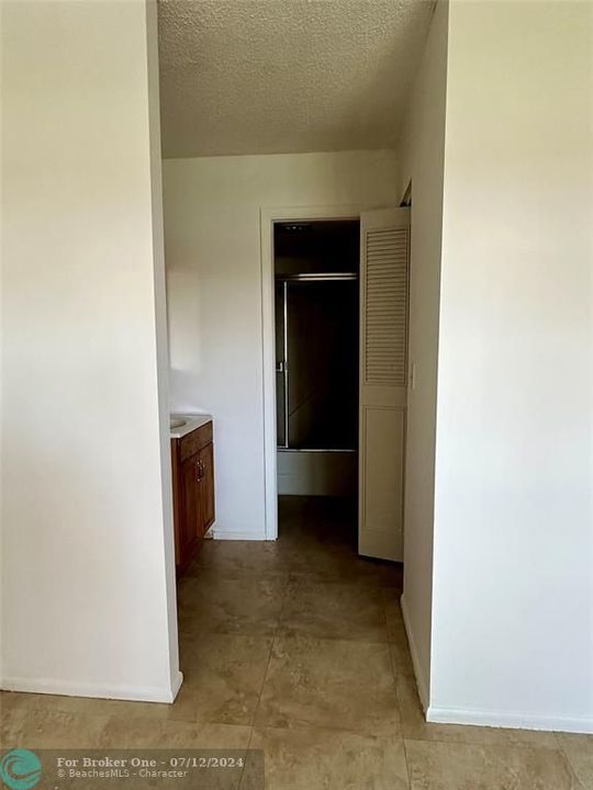 Active With Contract: $159,000 (2 beds, 2 baths, 1021 Square Feet)
