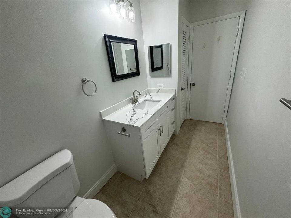 Active With Contract: $199,900 (1 beds, 1 baths, 600 Square Feet)