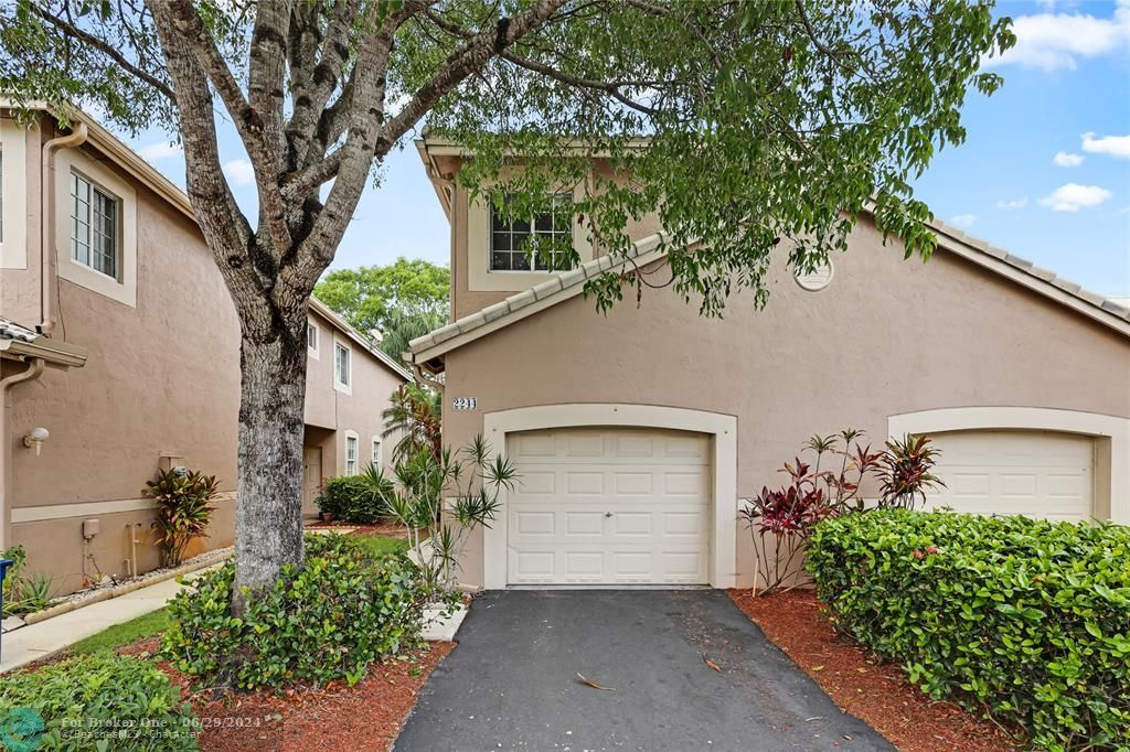Active With Contract: $589,999 (4 beds, 2 baths, 1737 Square Feet)