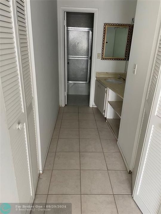 En Venta: $299,900 (2 camas, 2 baños, 1240 Pies cuadrados)