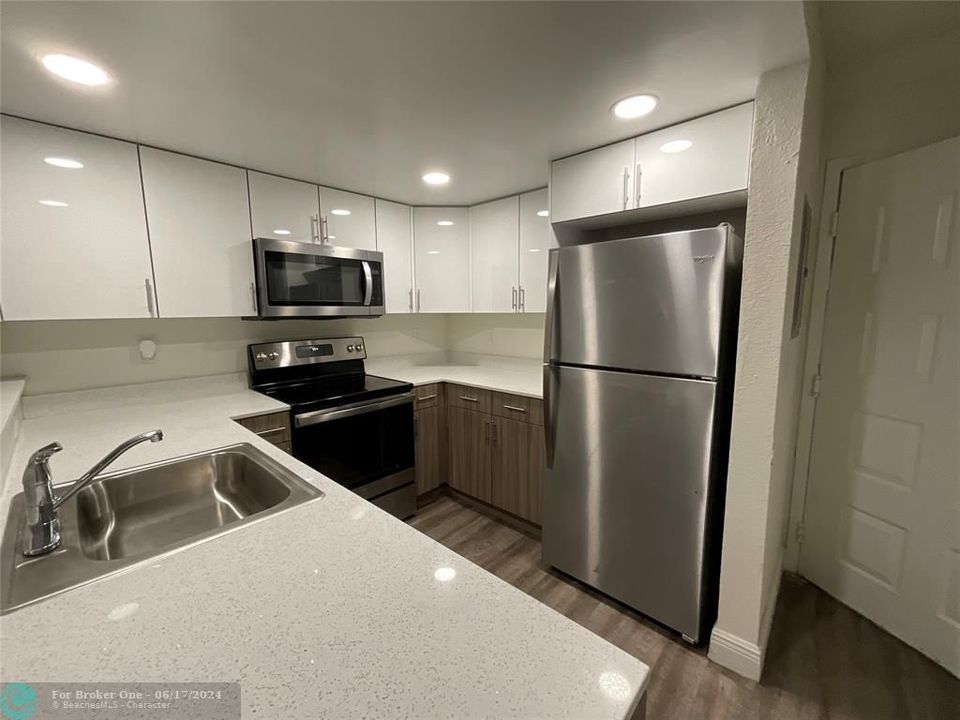 Recently Rented: $2,534 (2 beds, 2 baths, 1103 Square Feet)