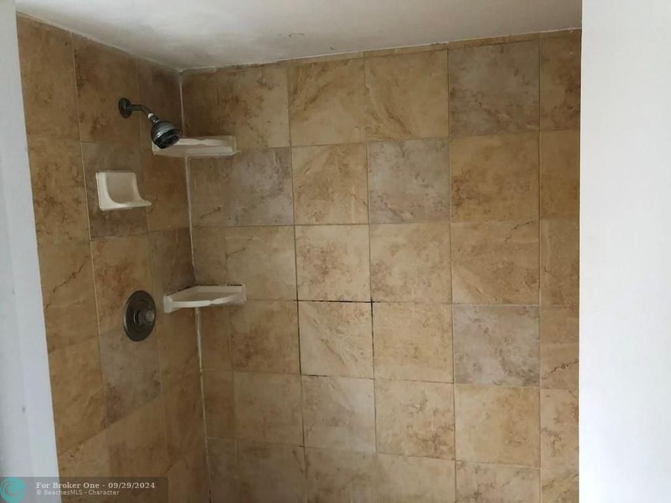 En Venta: $180,000 (3 camas, 2 baños, 1167 Pies cuadrados)