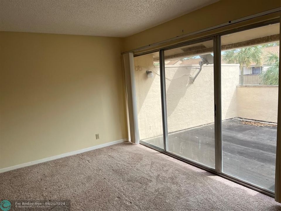 Active With Contract: $2,800 (3 beds, 2 baths, 1780 Square Feet)