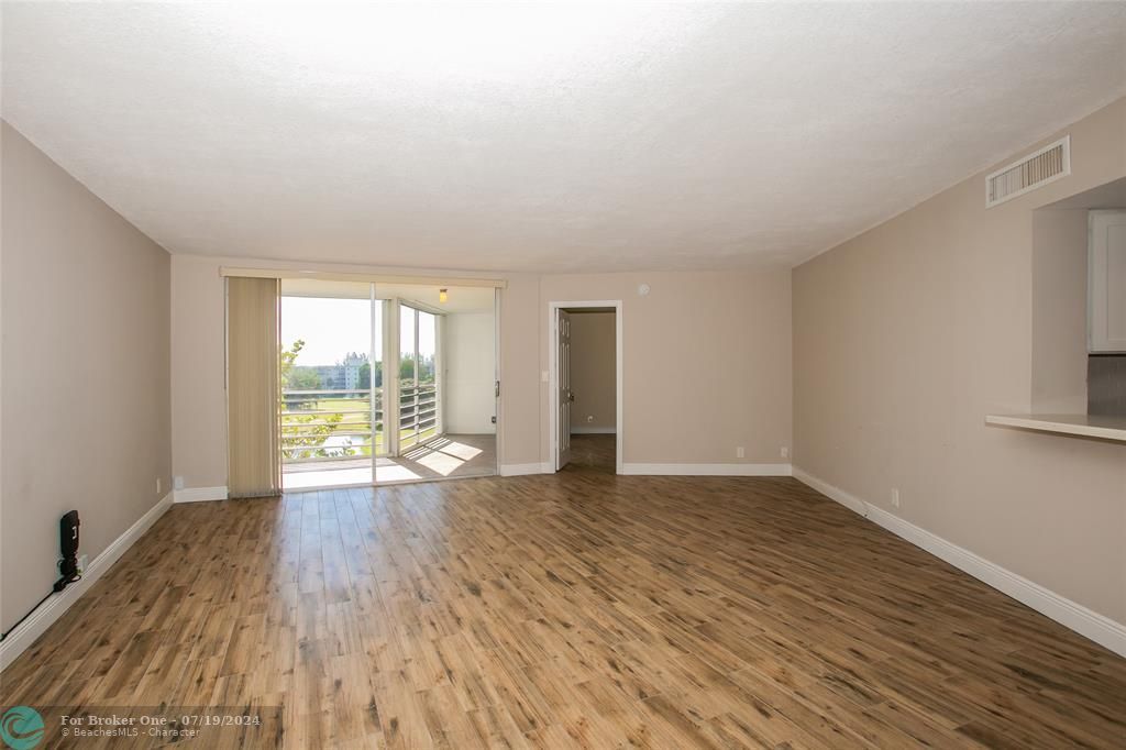 Recently Sold: $224,900 (1 beds, 1 baths, 1130 Square Feet)