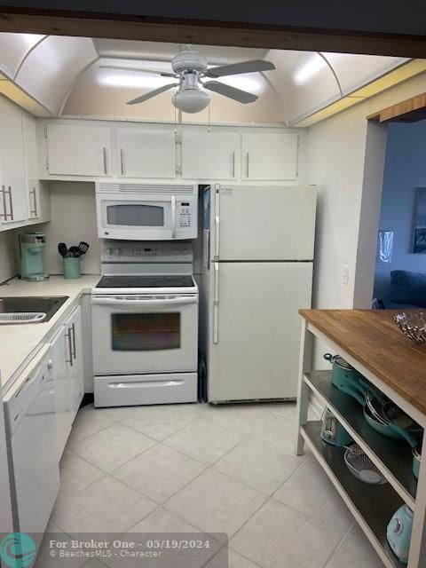 For Sale: $114,900 (1 beds, 1 baths, 600 Square Feet)