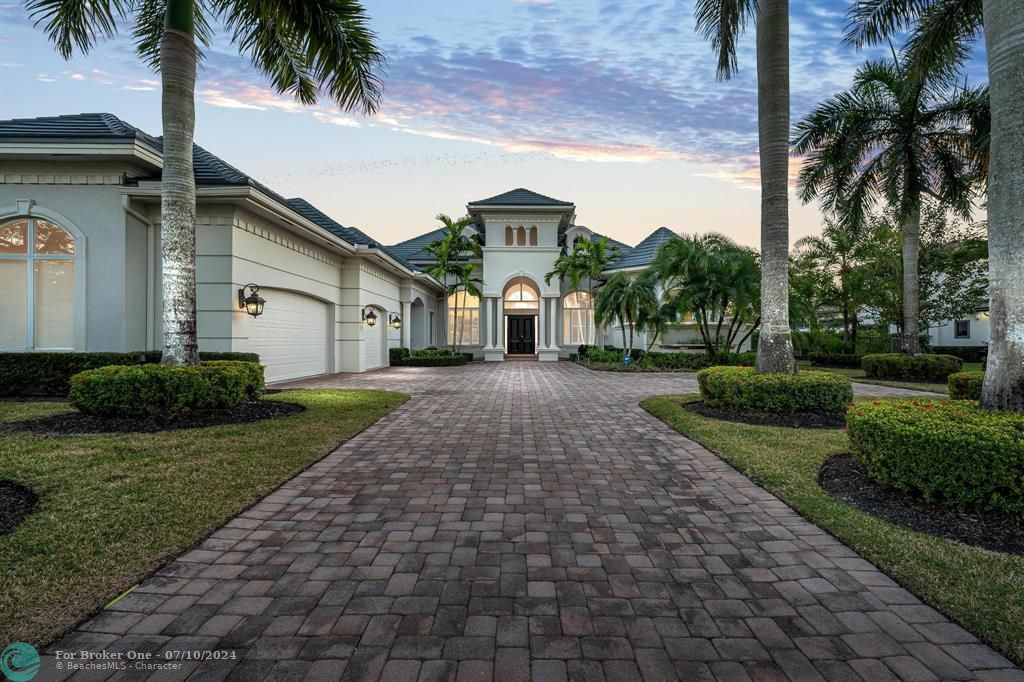 For Sale: $3,700,000 (5 beds, 7 baths, 5359 Square Feet)