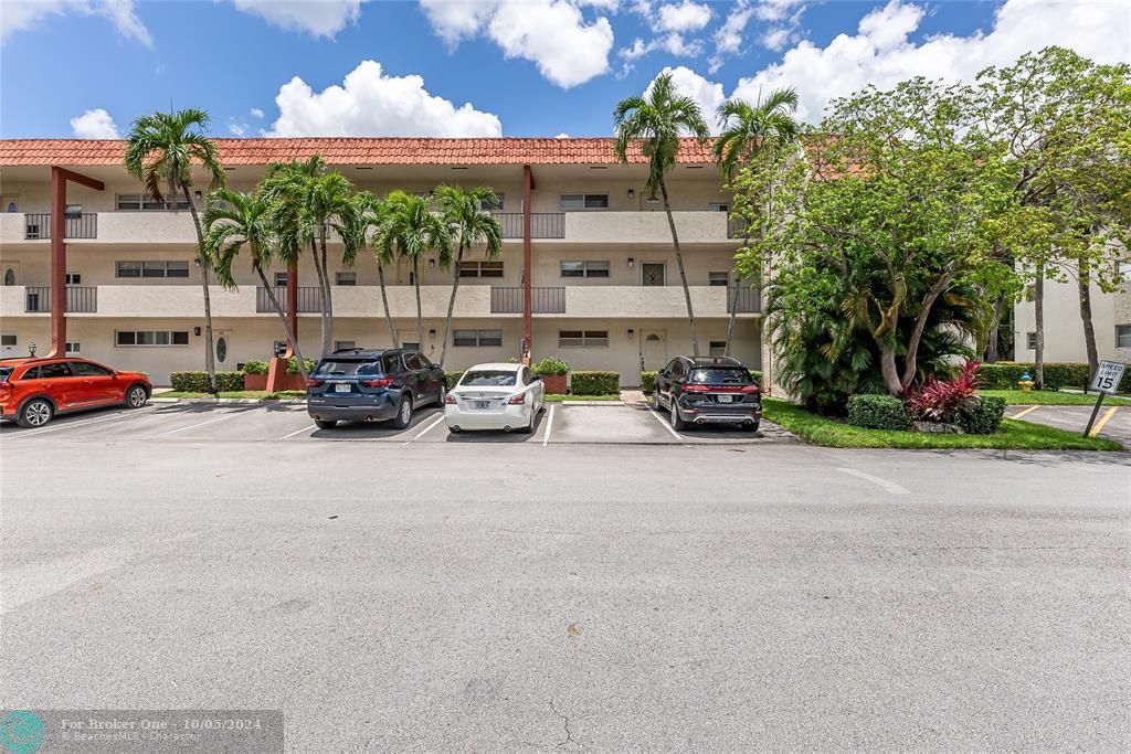 For Sale: $235,000 (2 beds, 2 baths, 1170 Square Feet)