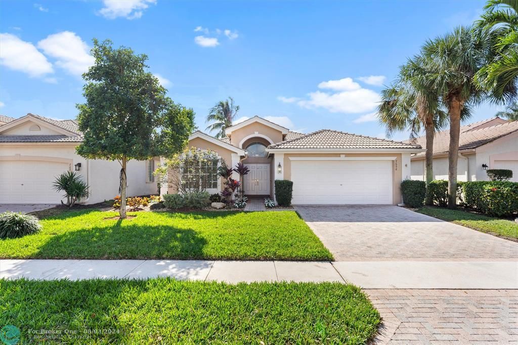 For Sale: $699,000 (3 beds, 2 baths, 1832 Square Feet)