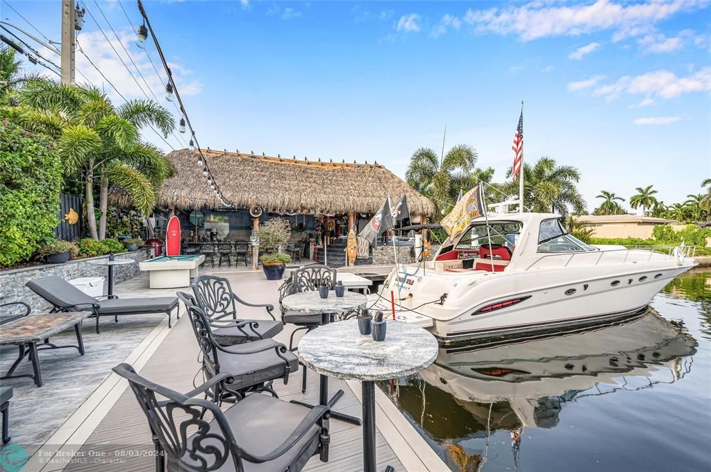 For Sale: $3,000,000 (3 beds, 2 baths, 2528 Square Feet)