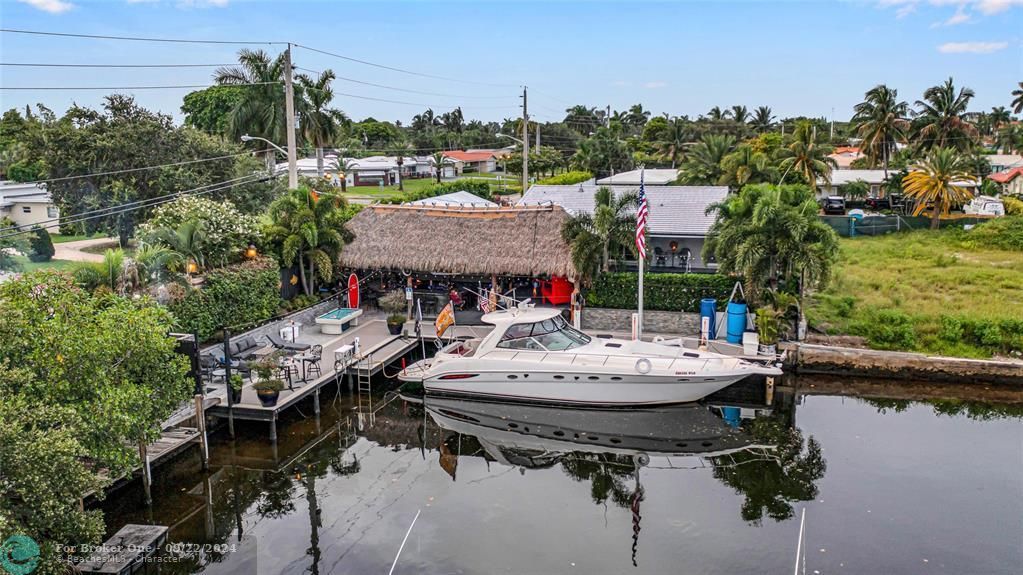 For Sale: $3,000,000 (3 beds, 2 baths, 2528 Square Feet)