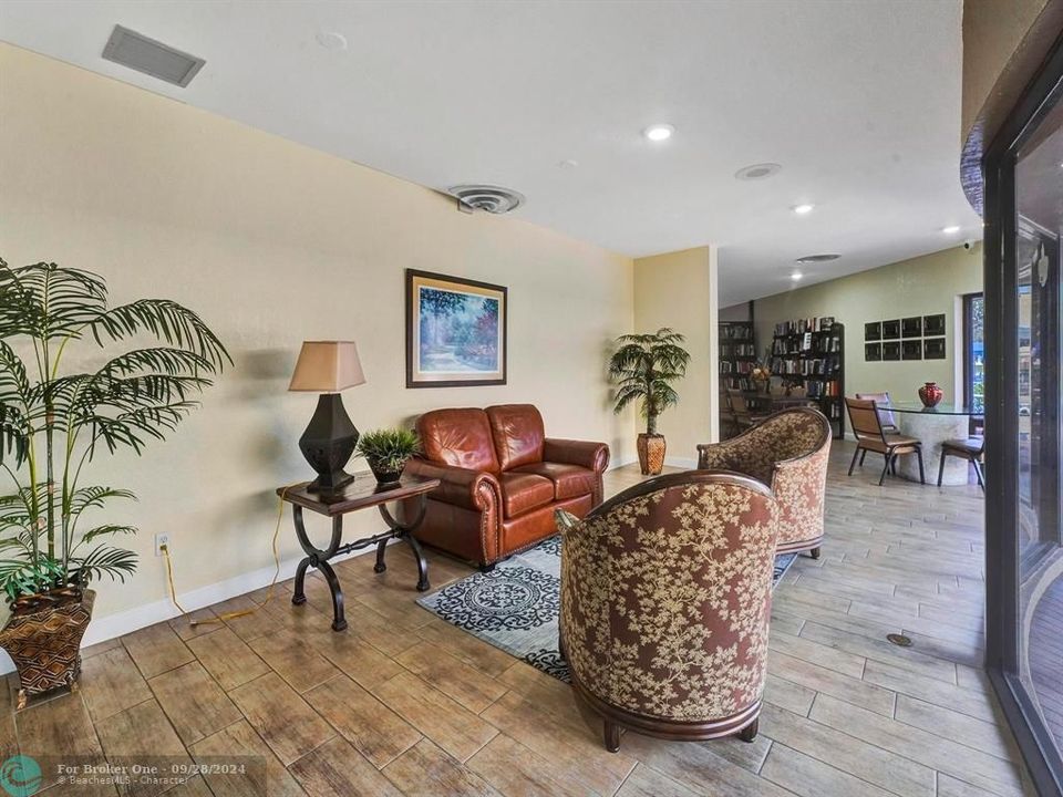 Active With Contract: $125,900 (2 beds, 2 baths, 860 Square Feet)