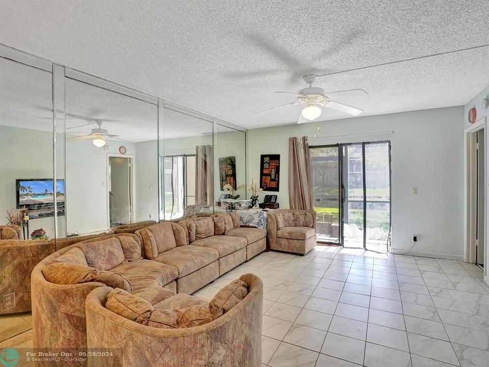 Active With Contract: $125,900 (2 beds, 2 baths, 860 Square Feet)