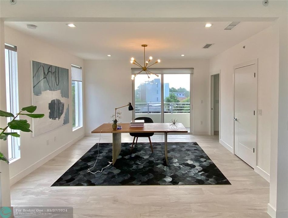 Recently Sold: $1,850,000 (3 beds, 3 baths, 2200 Square Feet)