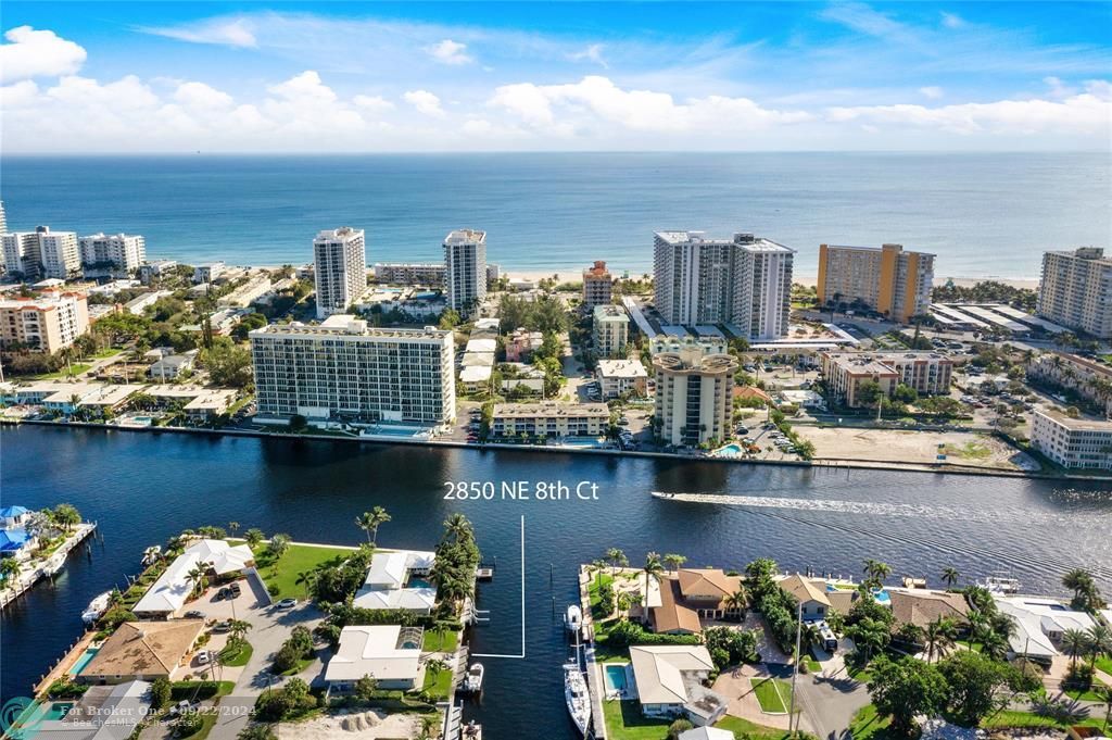 For Sale: $2,295,000 (3 beds, 2 baths, 2220 Square Feet)