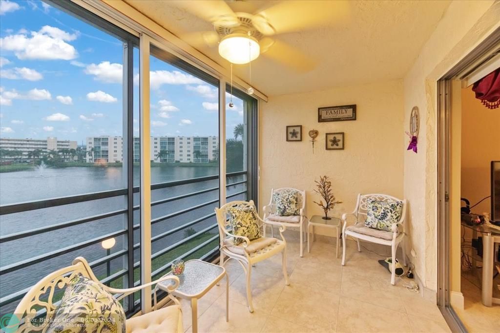 Active With Contract: $299,000 (2 beds, 2 baths, 1190 Square Feet)