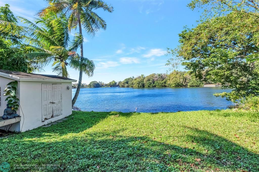 For Sale: $700,000 (4 beds, 2 baths, 1970 Square Feet)