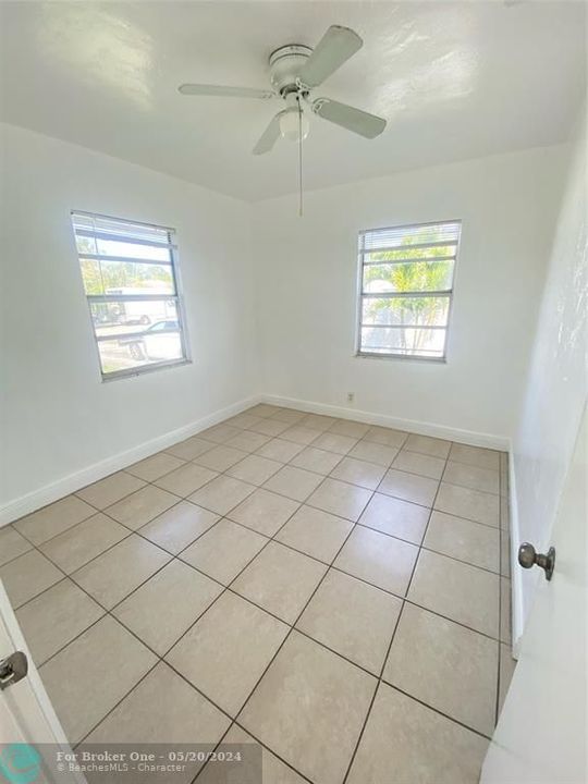 Recently Sold: $2,300 (2 beds, 1 baths, 2406 Square Feet)