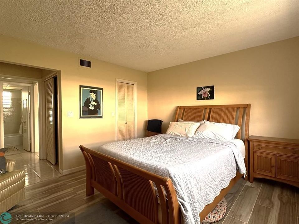 Active With Contract: $89,000 (1 beds, 1 baths, 730 Square Feet)