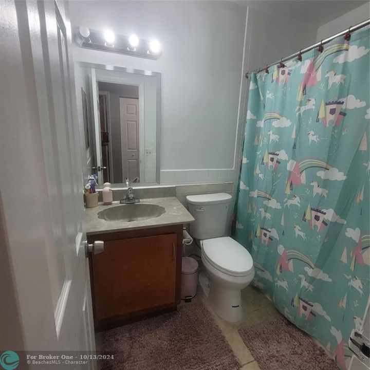 For Rent: $3,000 (3 beds, 2 baths, 1393 Square Feet)