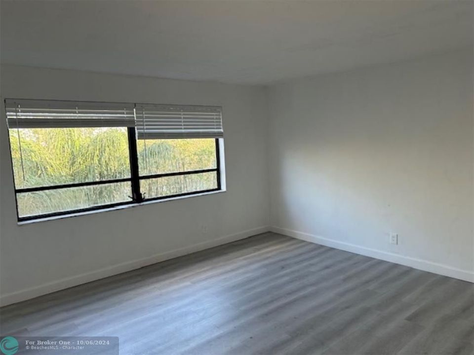 For Rent: $2,100 (2 beds, 2 baths, 1030 Square Feet)