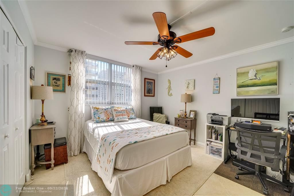 For Sale: $485,789 (2 beds, 2 baths, 1370 Square Feet)