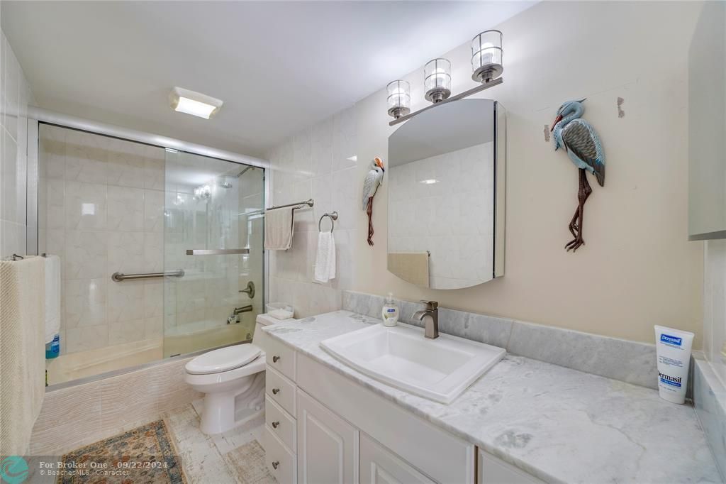 For Sale: $485,789 (2 beds, 2 baths, 1370 Square Feet)