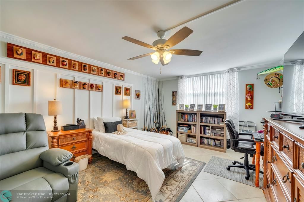 For Sale: $485,789 (2 beds, 2 baths, 1370 Square Feet)