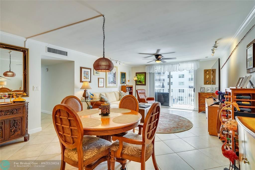 For Sale: $485,789 (2 beds, 2 baths, 1370 Square Feet)