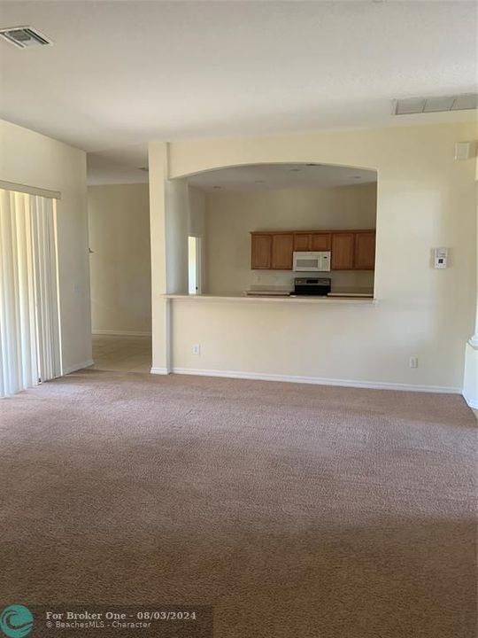 For Rent: $2,650 (4 beds, 3 baths, 2290 Square Feet)
