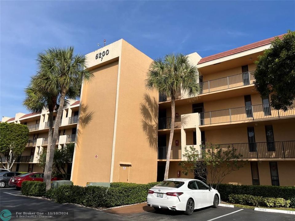 Recently Sold: $185,000 (2 beds, 2 baths, 990 Square Feet)