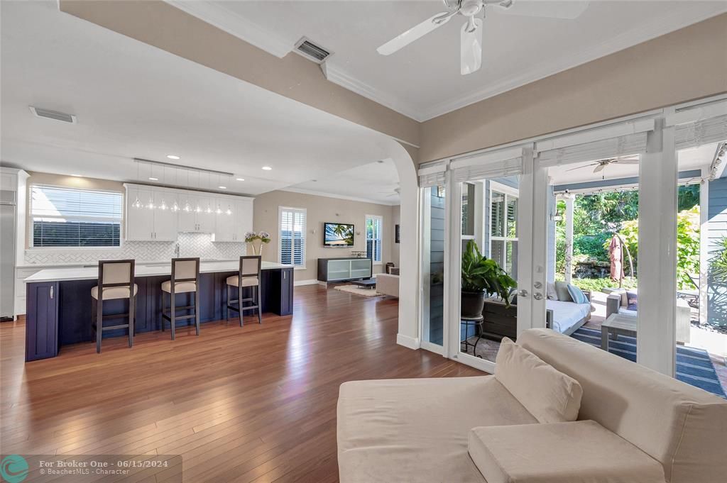 Active With Contract: $2,395,000 (4 beds, 4 baths, 3350 Square Feet)
