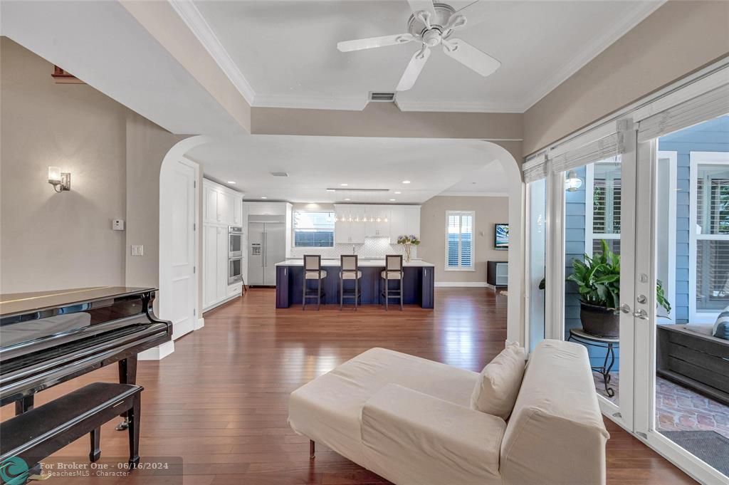 Active With Contract: $2,395,000 (4 beds, 4 baths, 3350 Square Feet)