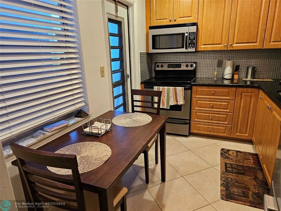 For Sale: $178,800 (2 beds, 2 baths, 1150 Square Feet)