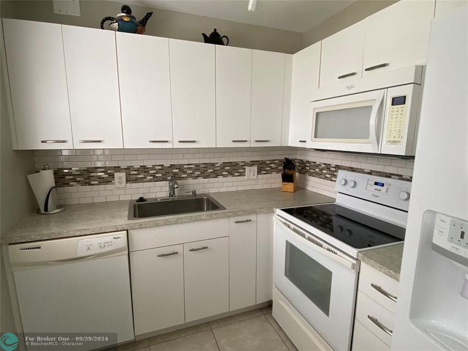 En Venta: $159,000 (2 camas, 1 baños, 828 Pies cuadrados)