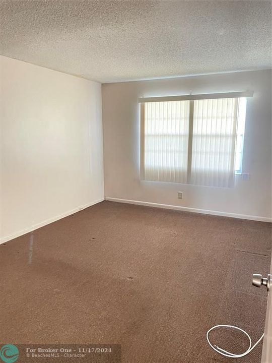 For Rent: $1,600 (2 beds, 1 baths, 861 Square Feet)