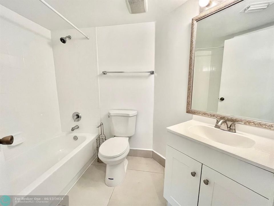 最近租的: $2,300 (3 贝兹, 2 浴室, 1200 平方英尺)