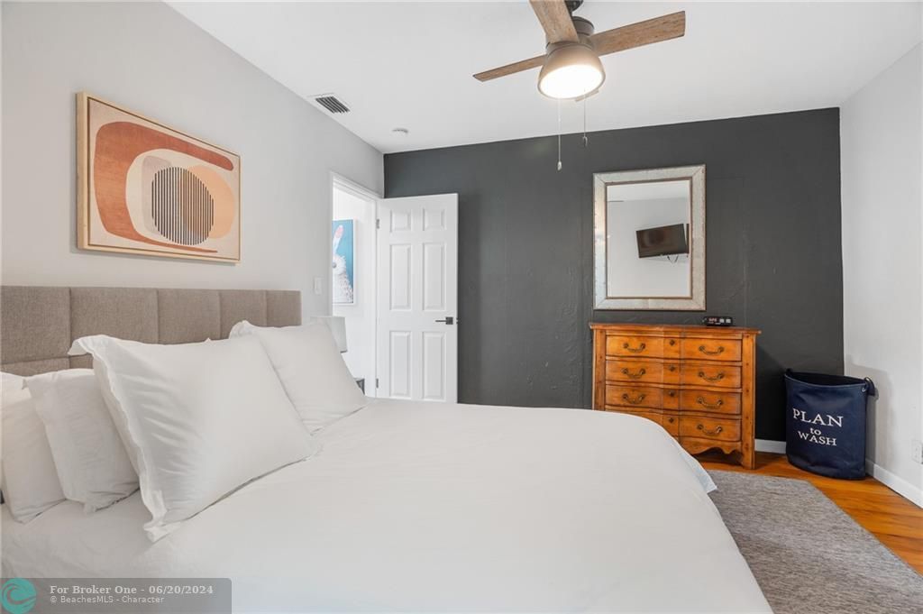 Active With Contract: $7,500 (3 beds, 2 baths, 1439 Square Feet)