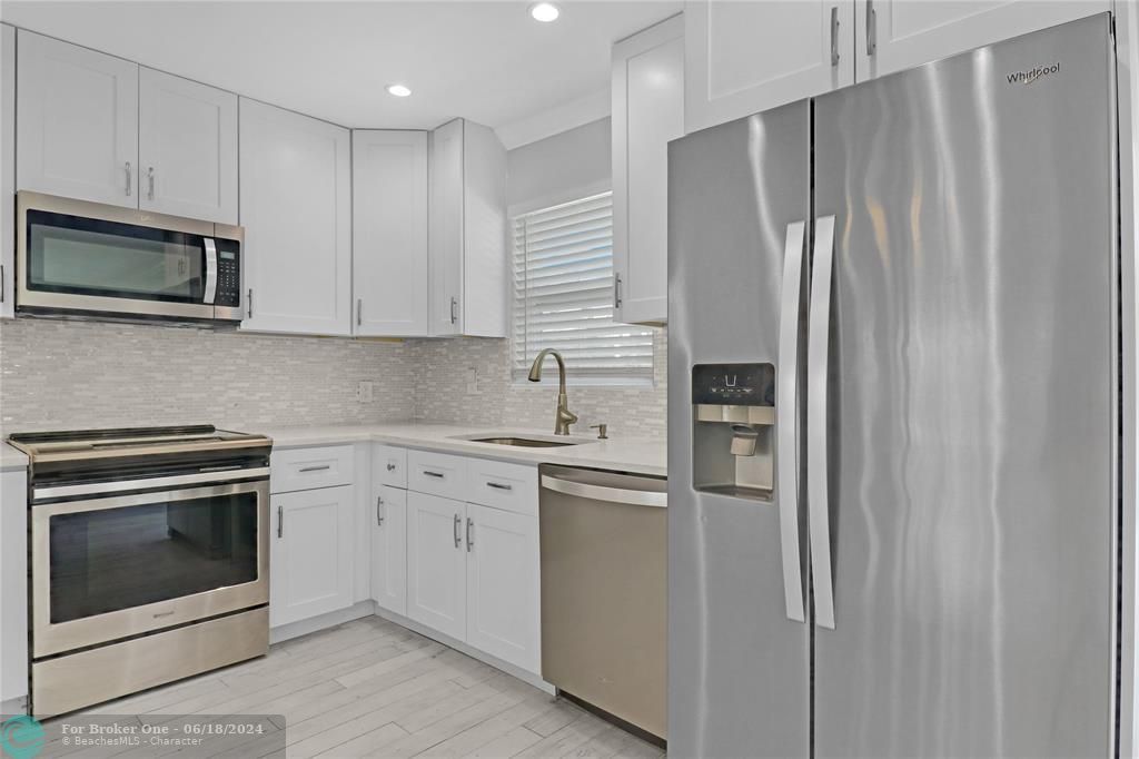 Recently Sold: $625,000 (3 beds, 2 baths, 1416 Square Feet)