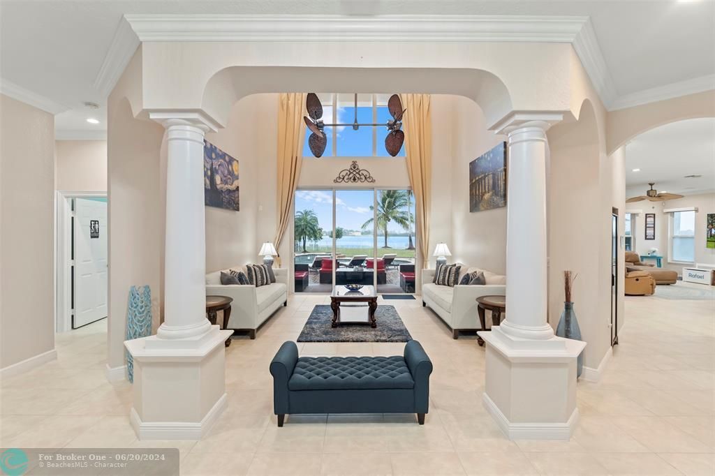Active With Contract: $1,690,000 (6 beds, 4 baths, 4264 Square Feet)