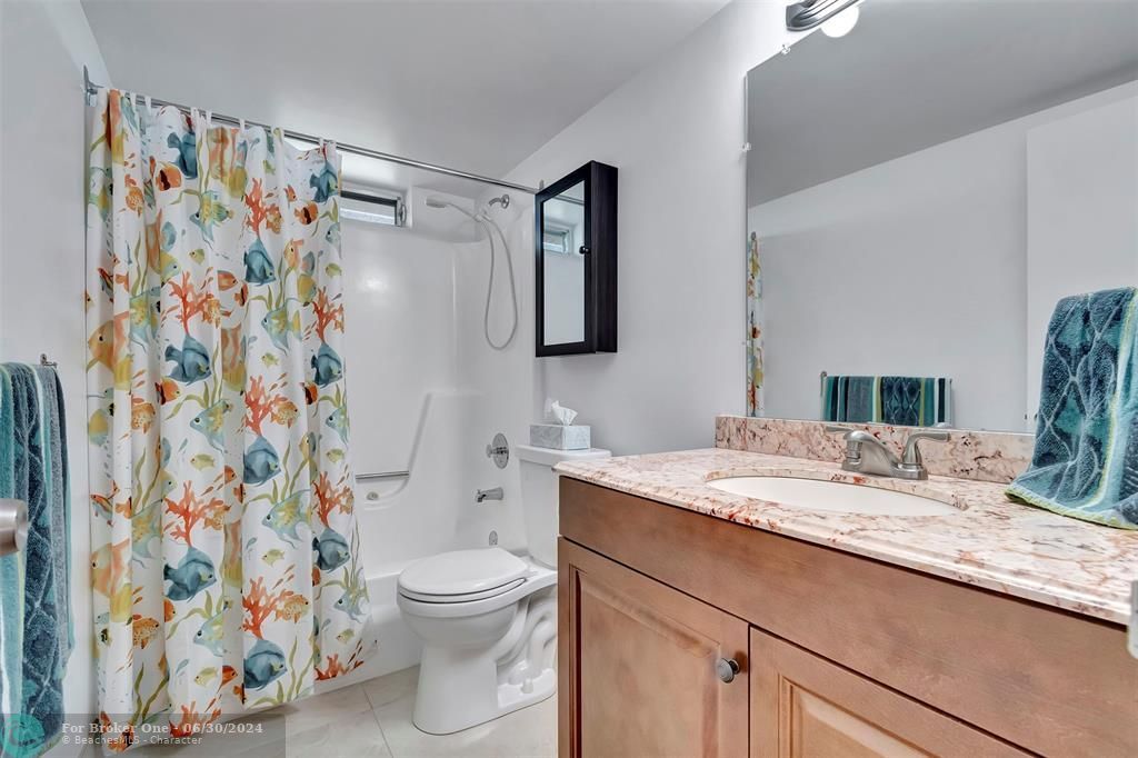 Active With Contract: $174,990 (2 beds, 2 baths, 982 Square Feet)