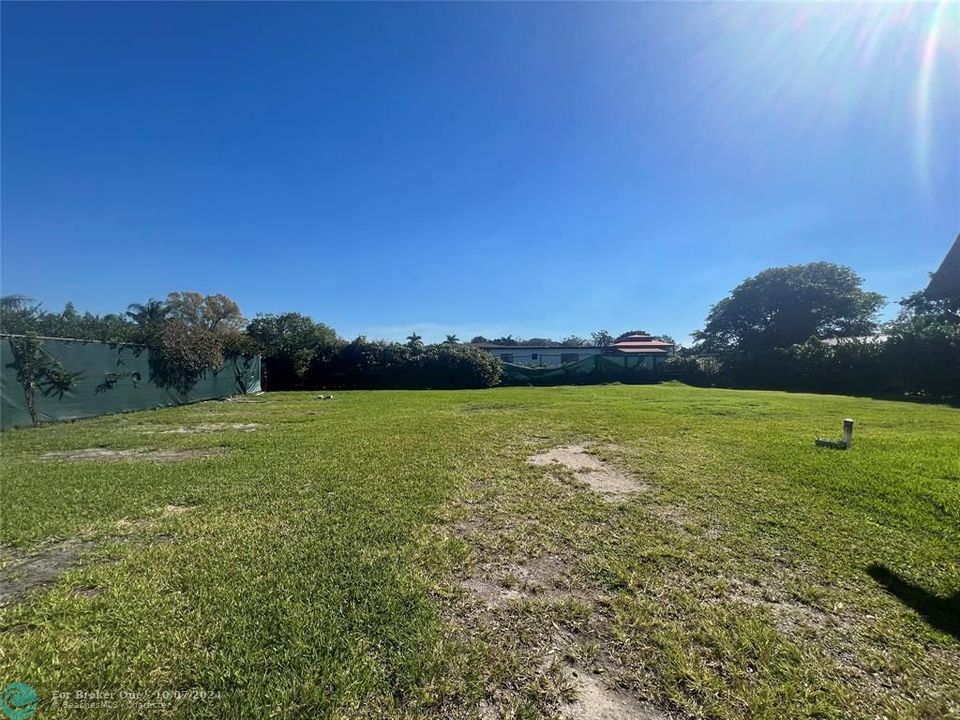 For Sale: $1,475,000 (3 beds, 2 baths, 2426 Square Feet)