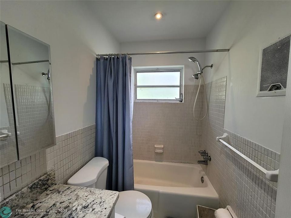 Active With Contract: $155,000 (1 beds, 1 baths, 576 Square Feet)