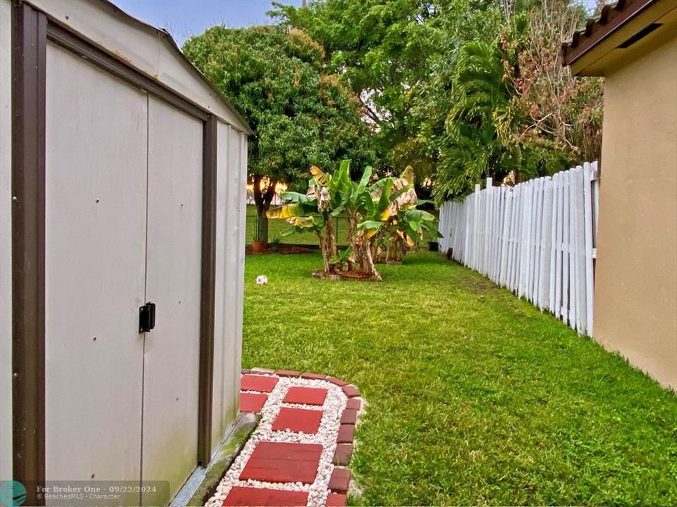 En Venta: $659,000 (3 camas, 2 baños, 2048 Pies cuadrados)